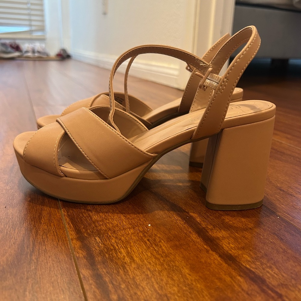 Tan Strappy Block Heel Sandals